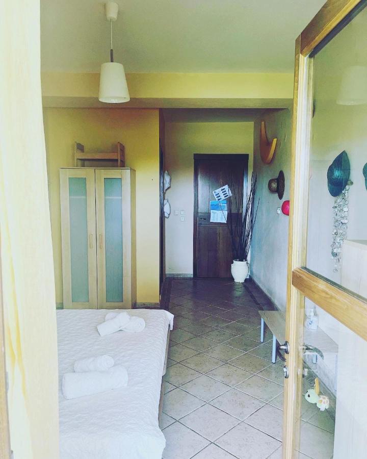 Guesthouse Kaliepia Ierissós Buitenkant foto