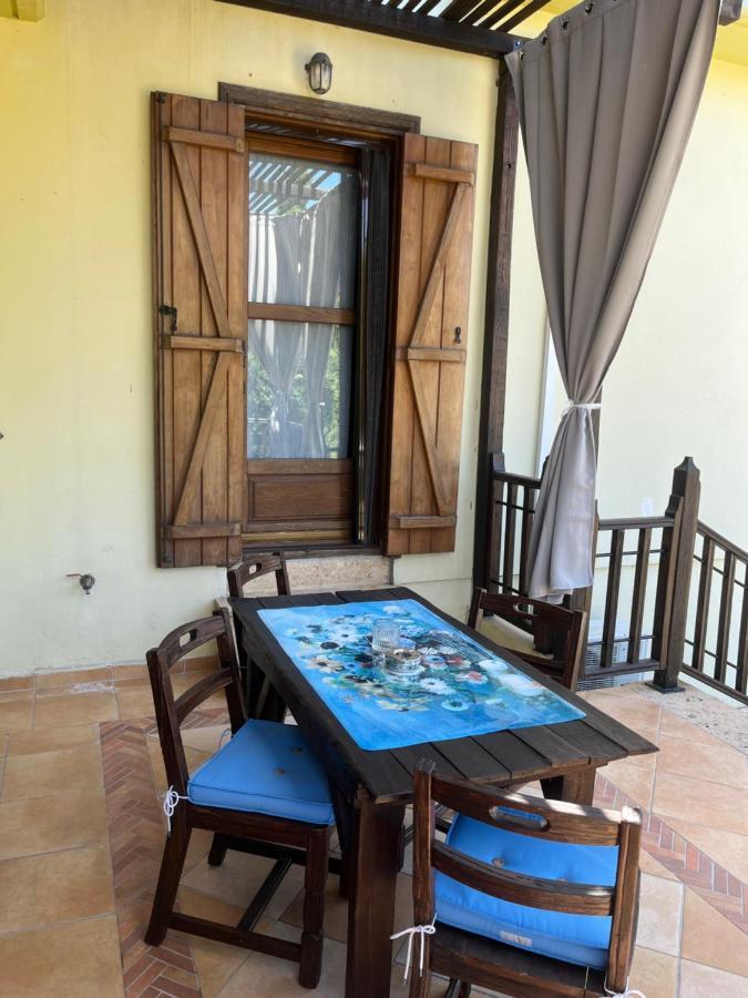 Guesthouse Kaliepia Ierissós Buitenkant foto