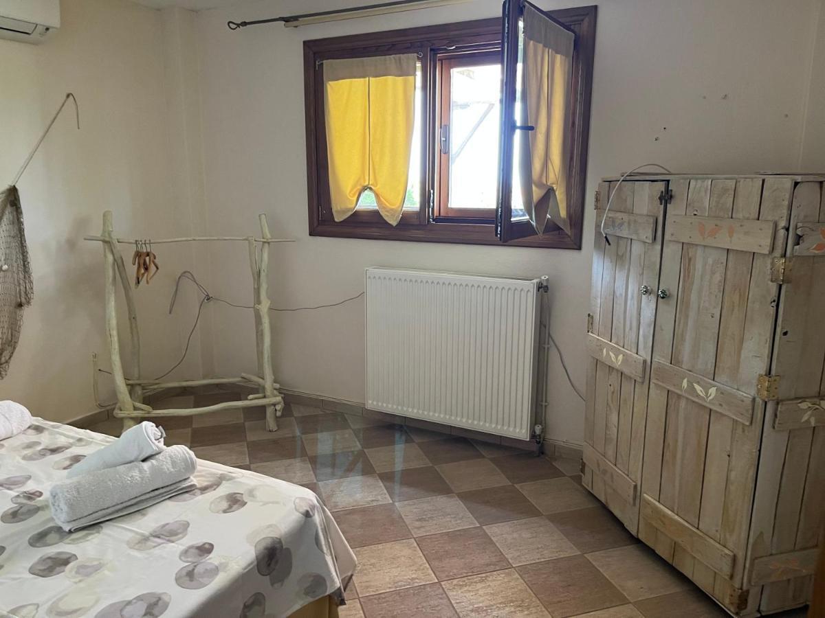 Guesthouse Kaliepia Ierissós Buitenkant foto