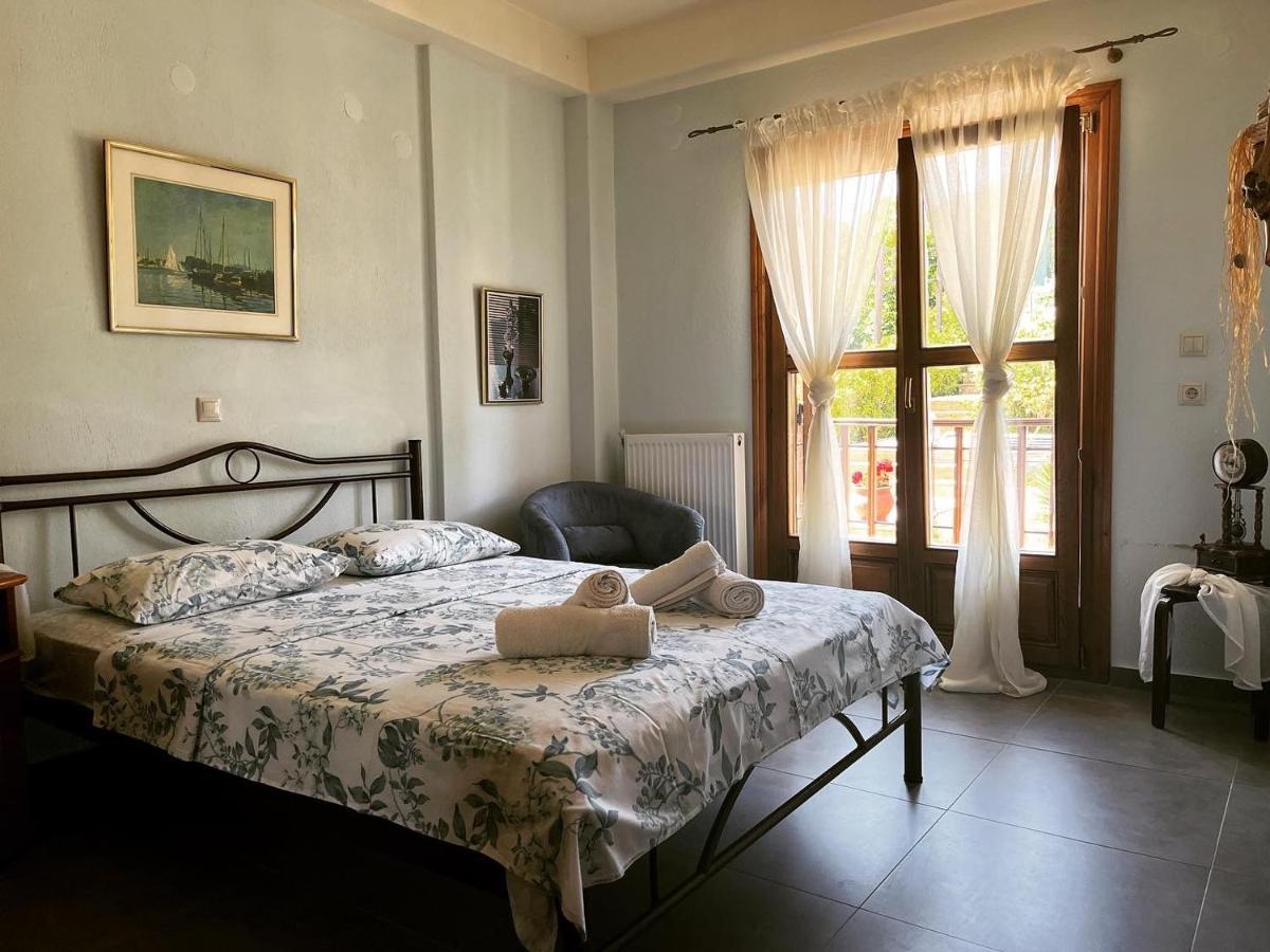 Guesthouse Kaliepia Ierissós Buitenkant foto