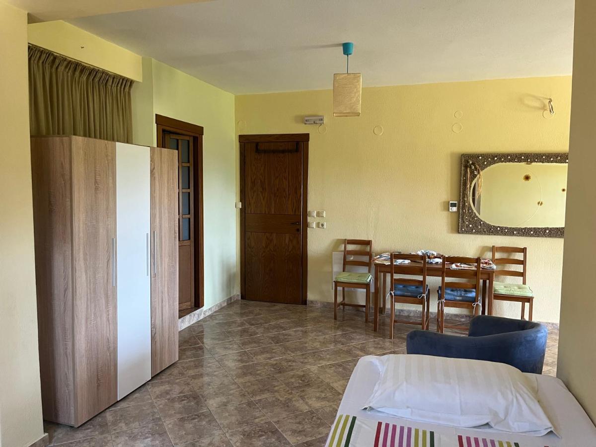 Guesthouse Kaliepia Ierissós Buitenkant foto
