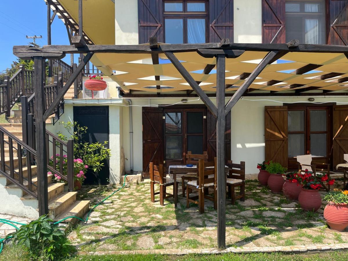 Guesthouse Kaliepia Ierissós Buitenkant foto